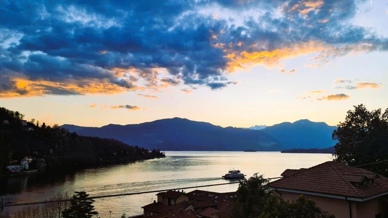 Appartamenti I Fiori Del Lago Laveno-Mombello Eksteriør bilde