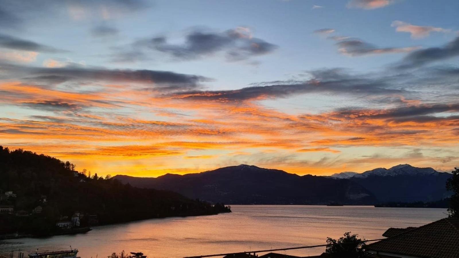 Appartamenti I Fiori Del Lago Laveno-Mombello Eksteriør bilde